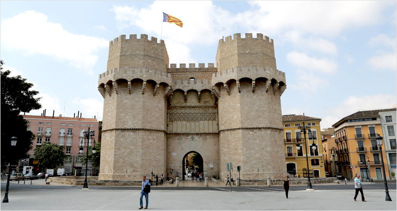 42 lugares indispensable a visitar en Valencia.